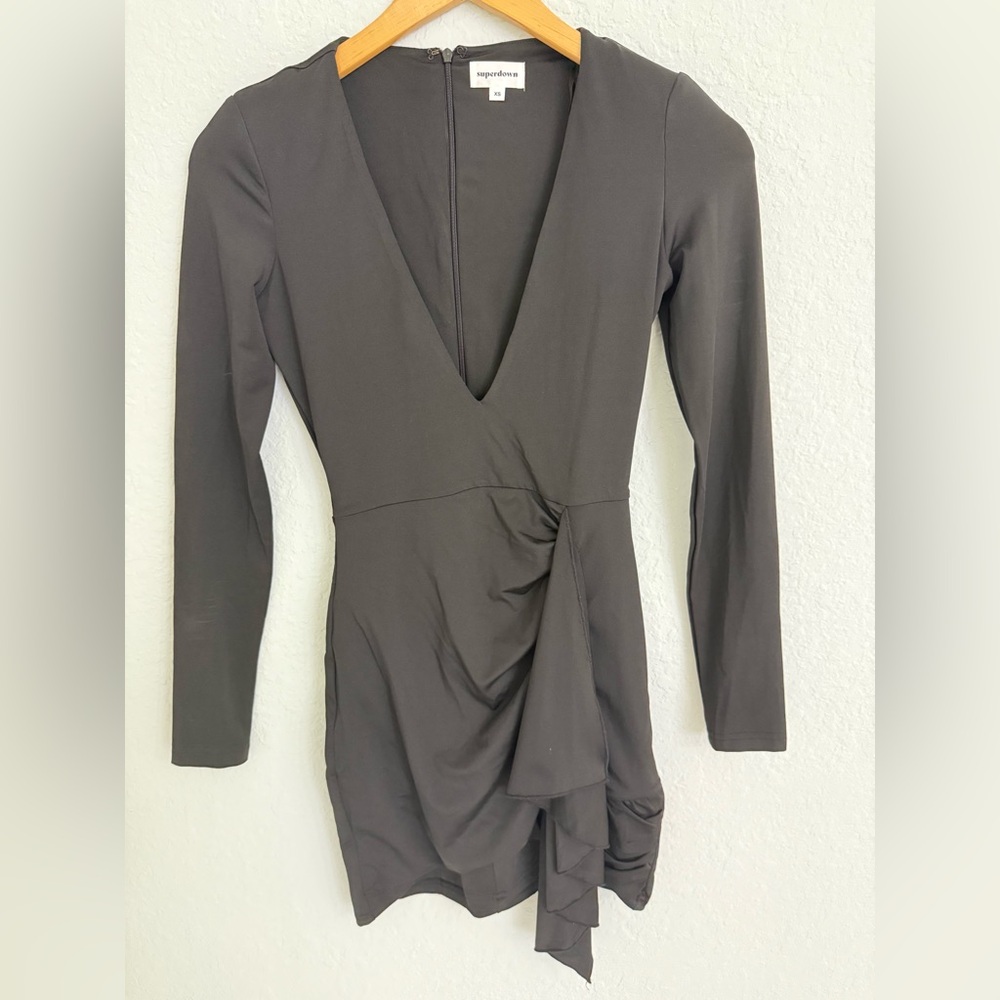 Revolve Super Down Women’s Black V Neck Dress Size XS Open Front.